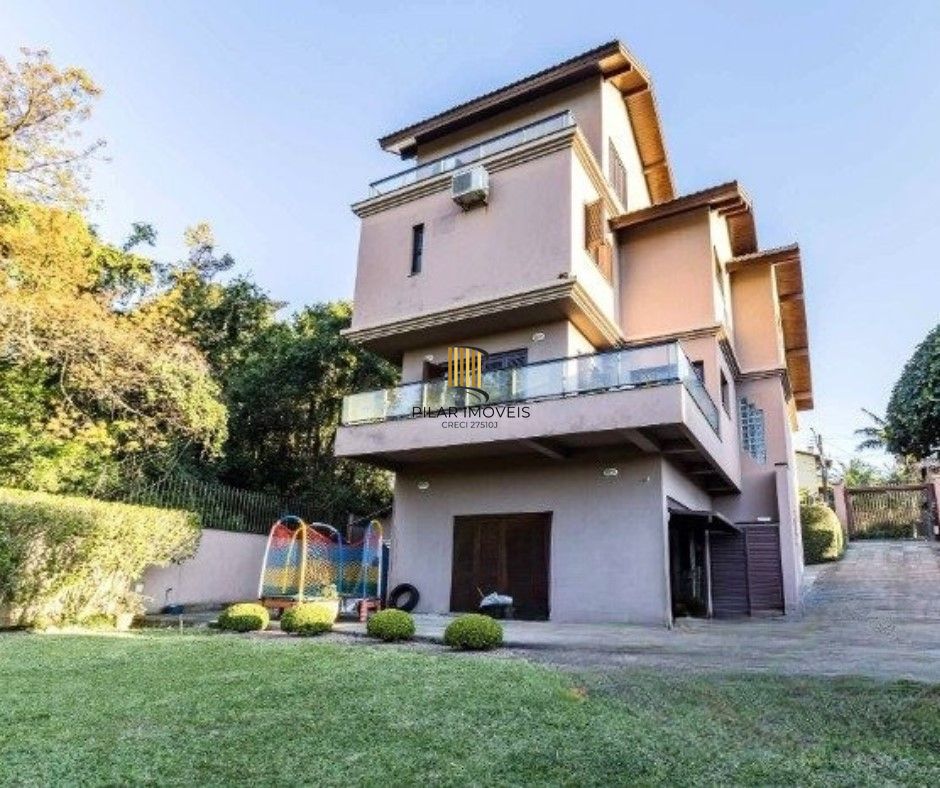 Casa 3 dormitórios no bairro Teresópolis