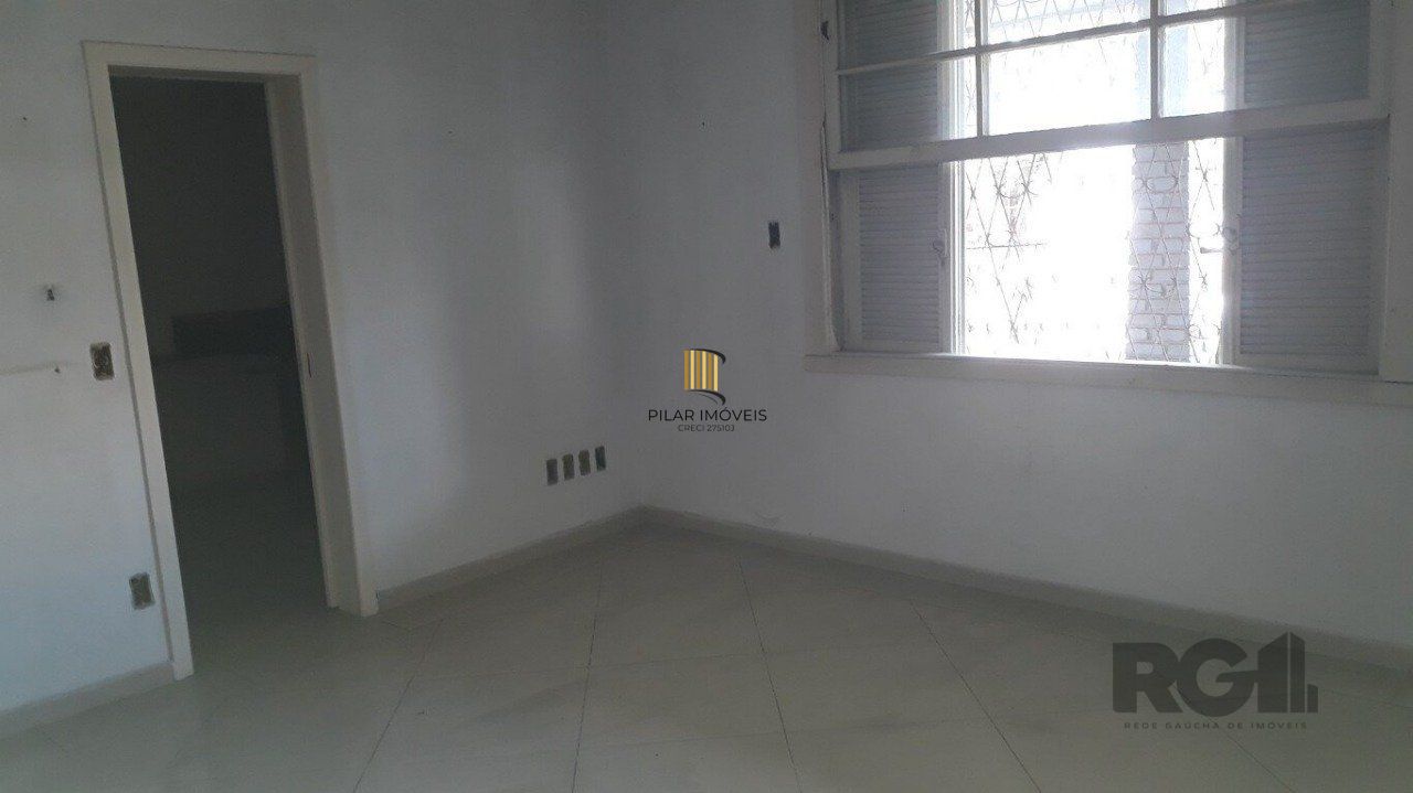 Casa 5 dormitórios no bairro Cavalhada