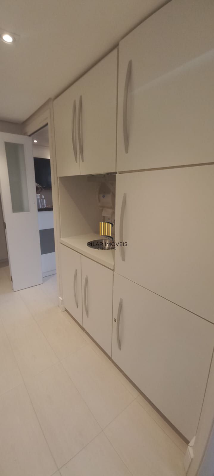 Sala / Conjunto comercial a venda no bairro Moinhos de Vento em Porto Alegre