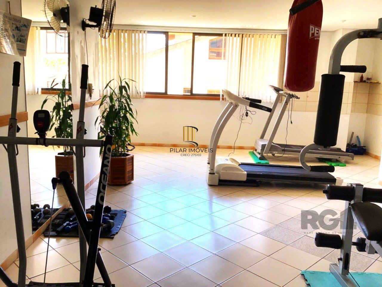 Apartamento 3 dormitórios, sendo 1 suíte, no bairro Cristal, Porto Alegre-RS.