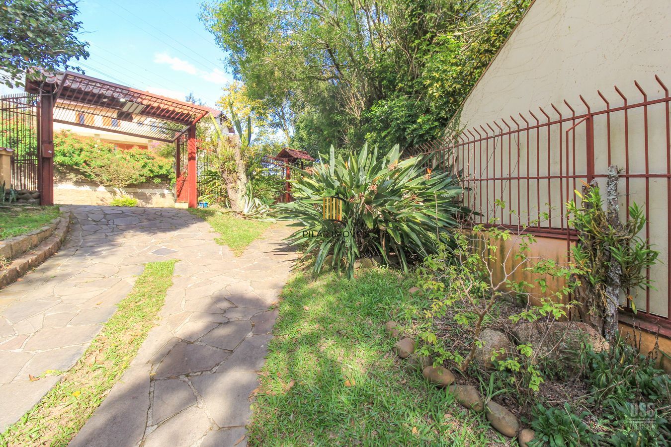 Casa 5 dormitórios no bairro Sétimo Céu