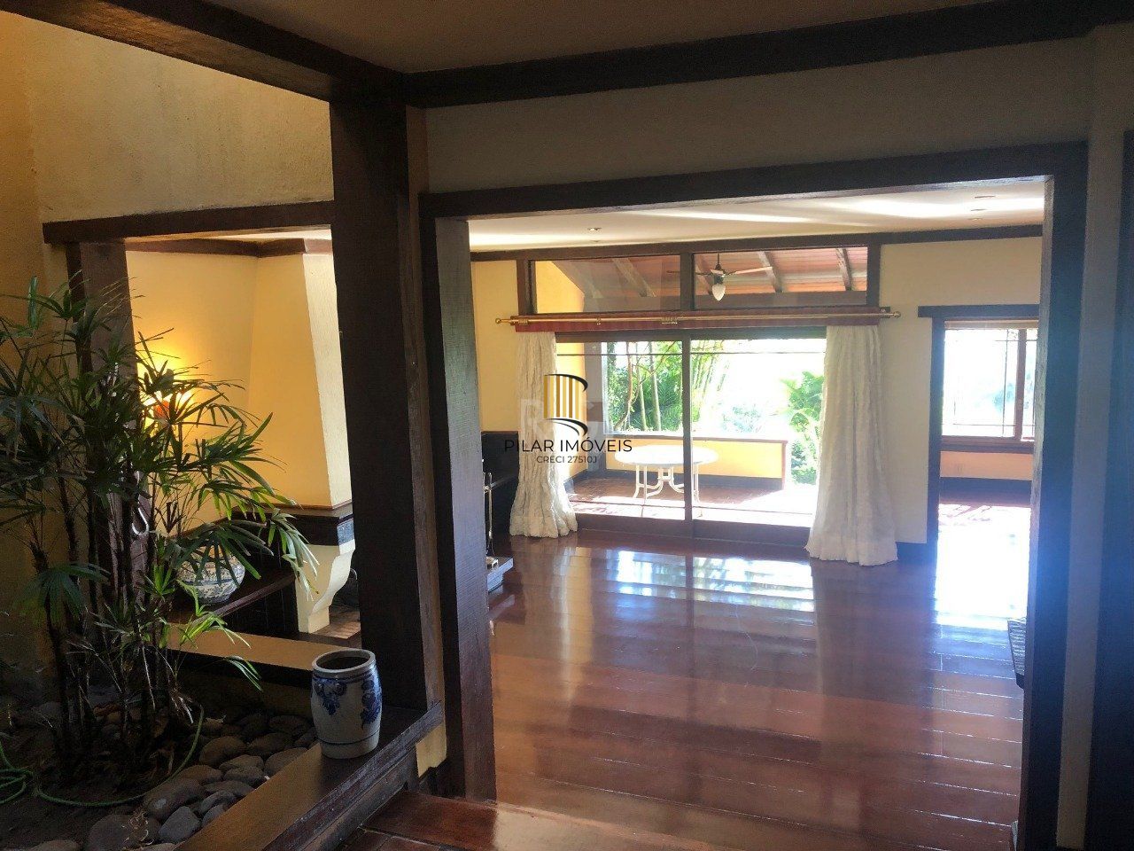 Casa Condominio para Venda - 420m², 3 dormitórios, sendo 3 suites, 2 vagas - Santa Tereza