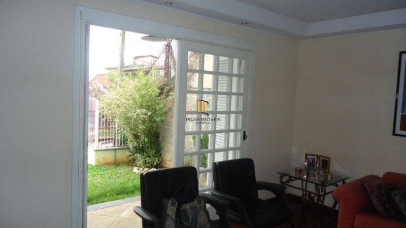 Casa para Venda - 400m², 4 dormitórios, sendo 1 suites, 4 vagas - Jardim Sabará