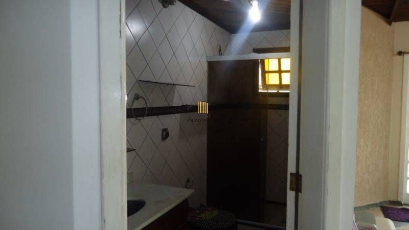 Casa para Venda - 400m², 4 dormitórios, sendo 1 suites, 4 vagas - Jardim Sabará