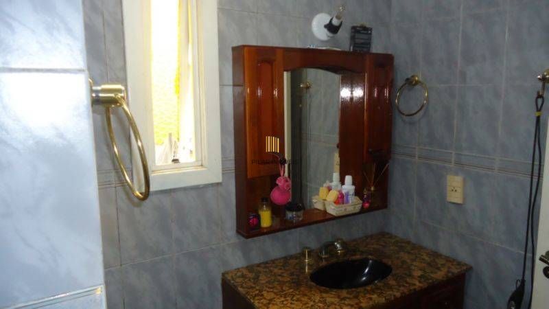 Casa para Venda - 400m², 4 dormitórios, sendo 1 suites, 4 vagas - Jardim Sabará