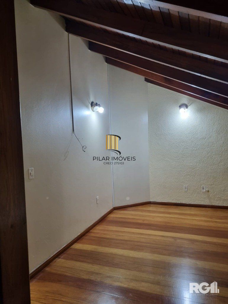 Casa 4 dormitórios no bairro Ermo