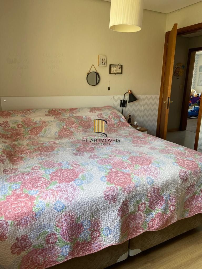 Casa 3 dormitórios no bairro Parque 35