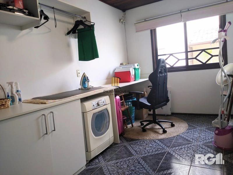 Casa sobrado com 3 dormitorios sendo 1 suite