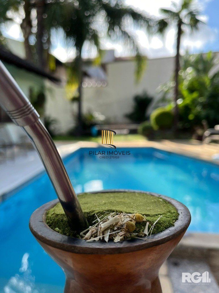 Casa 4 dormitórios no bairro Jardim Itu