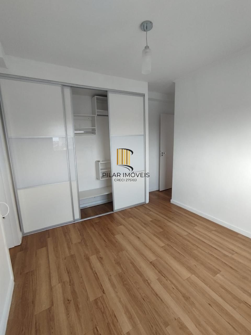 Apartamento 2 dormitorios com suite