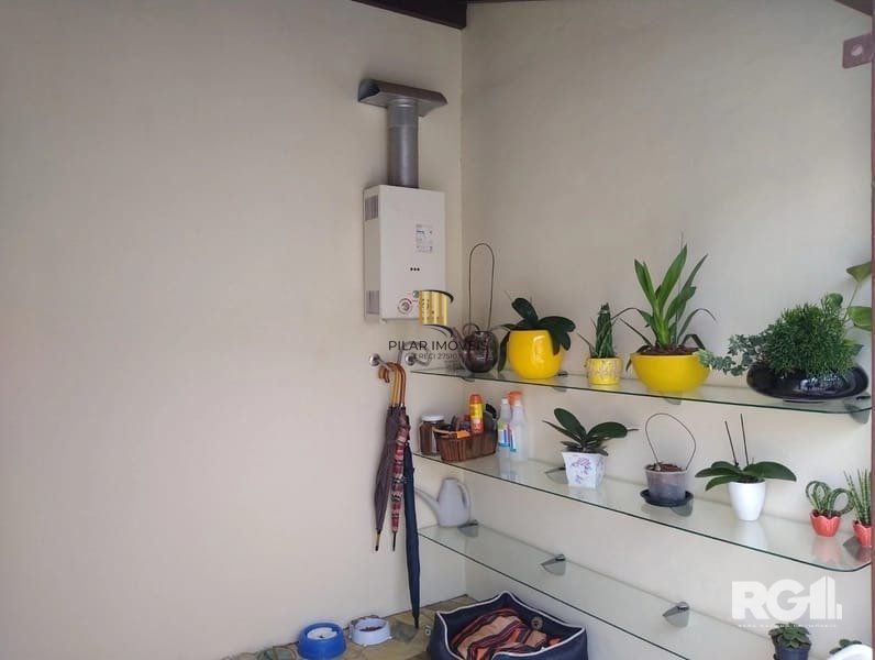 Casa sobrado com 3 dormitorios sendo 1 suite