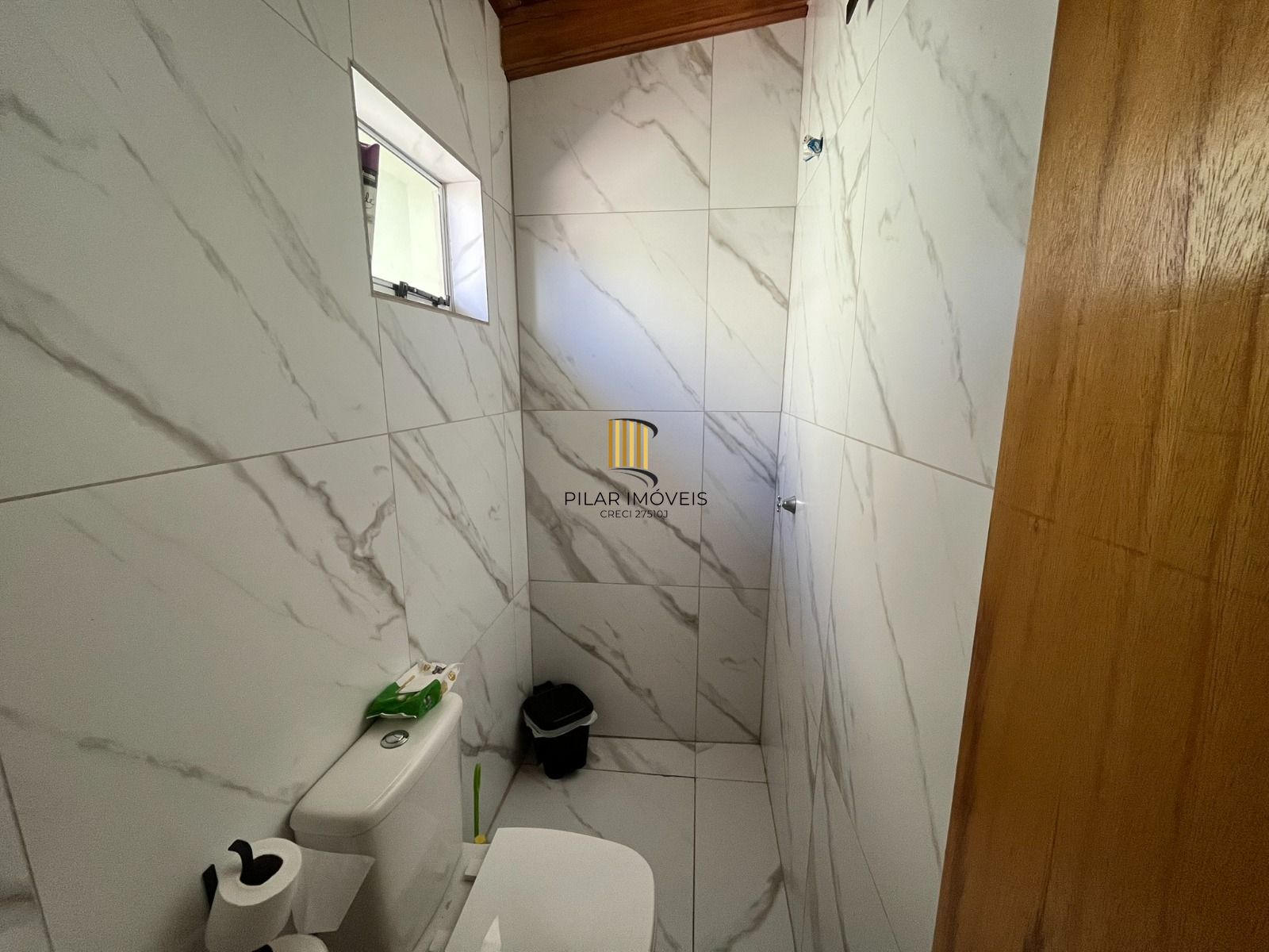 Casa 3 dormitorios com amplo patio