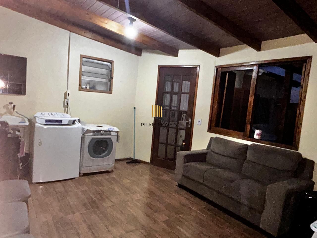 Casa 2 dormitorios com suite