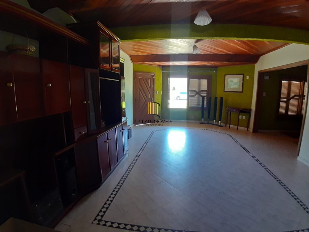 Casa com 4 dormitorios com 2 suites