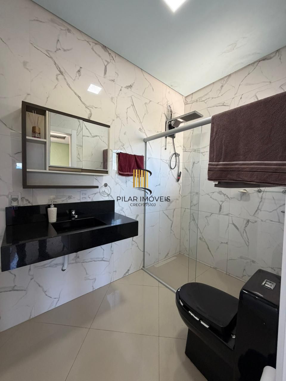 Linda casa 3 dormitorios com 1 suite