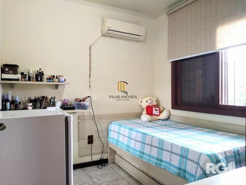 Casa sobrado com 3 dormitorios sendo 1 suite