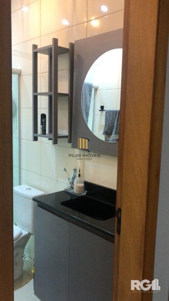 Casa 2 Dormitório(s) Bairro Jardim Iolanda