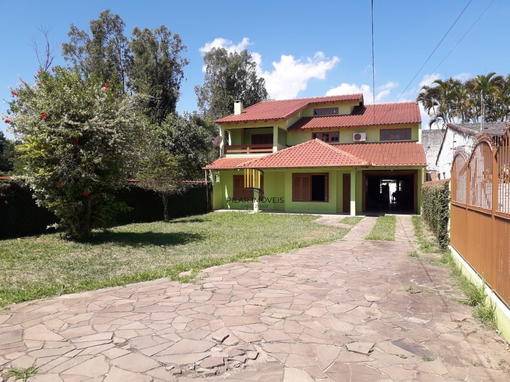 Casa com 4 dormitorios com 2 suites