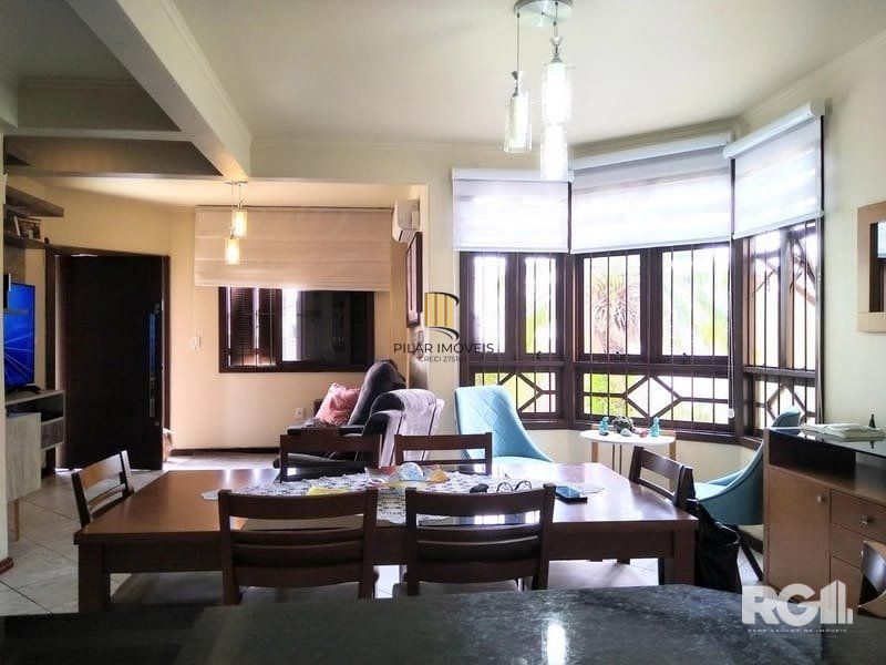 Casa sobrado com 3 dormitorios sendo 1 suite