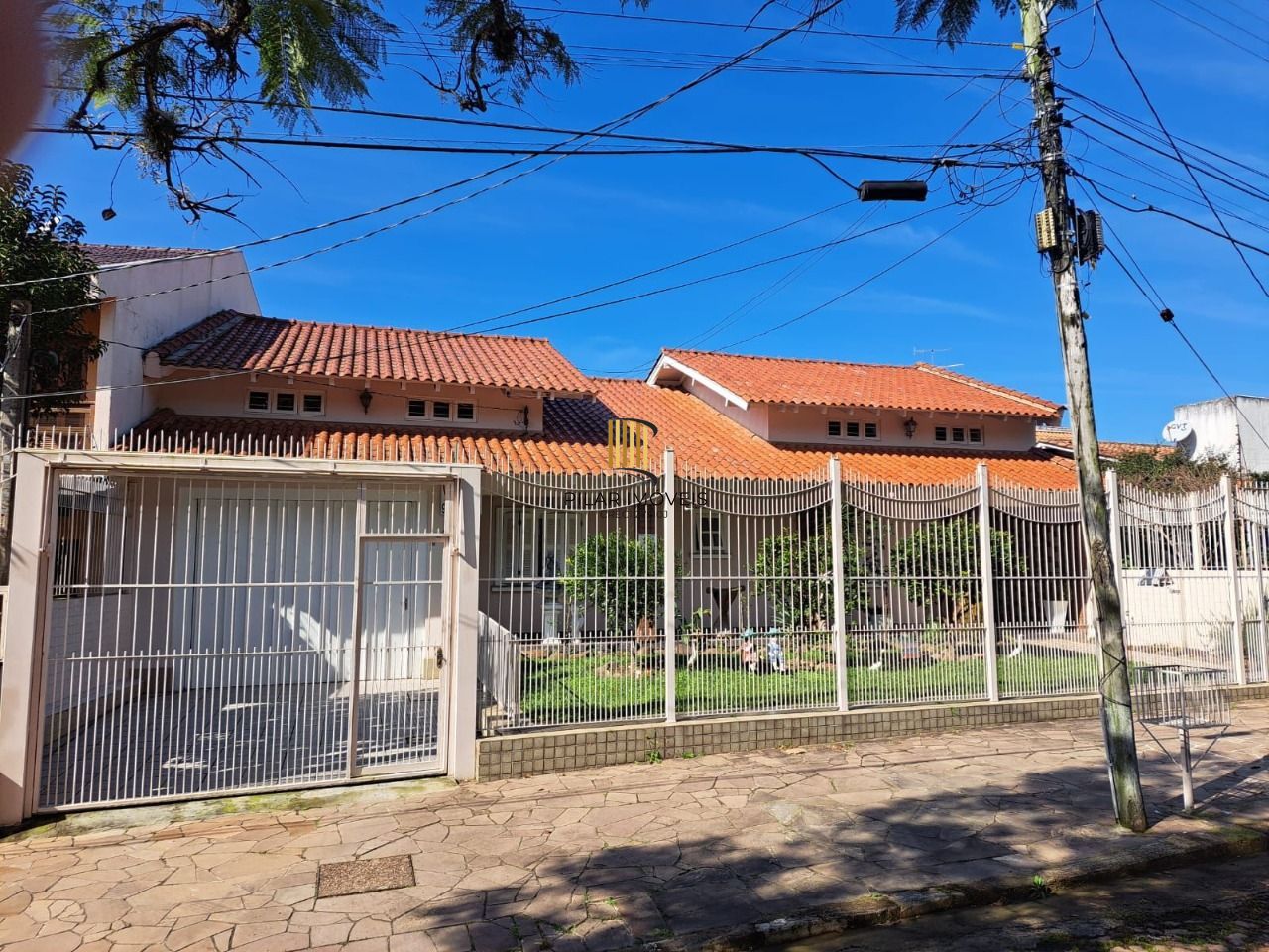 Sobrado 4 dormitorios com Excelente localização