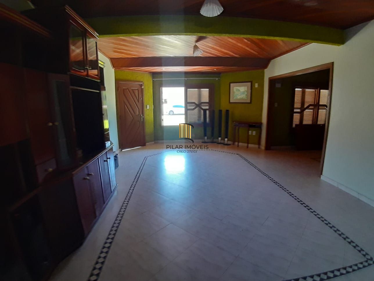 Casa com 4 dormitorios com 2 suites