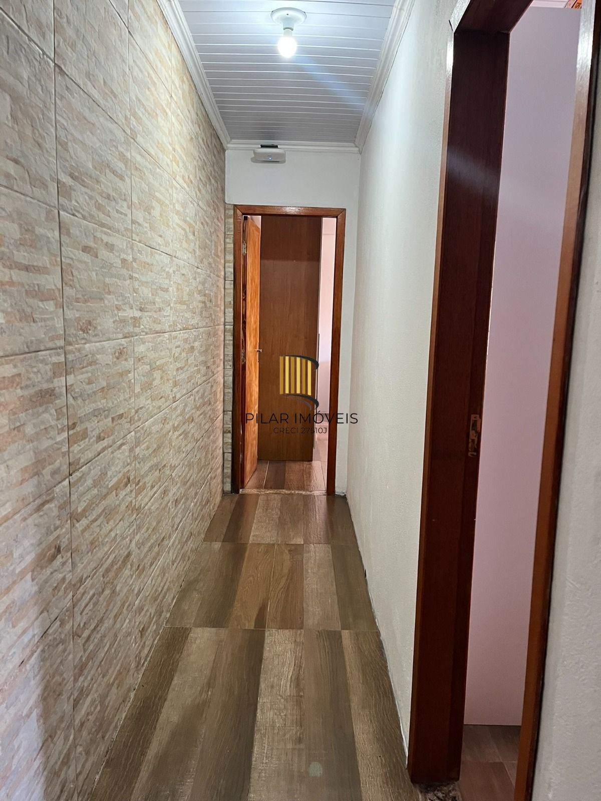 Casa 3 dormitorios com amplo patio