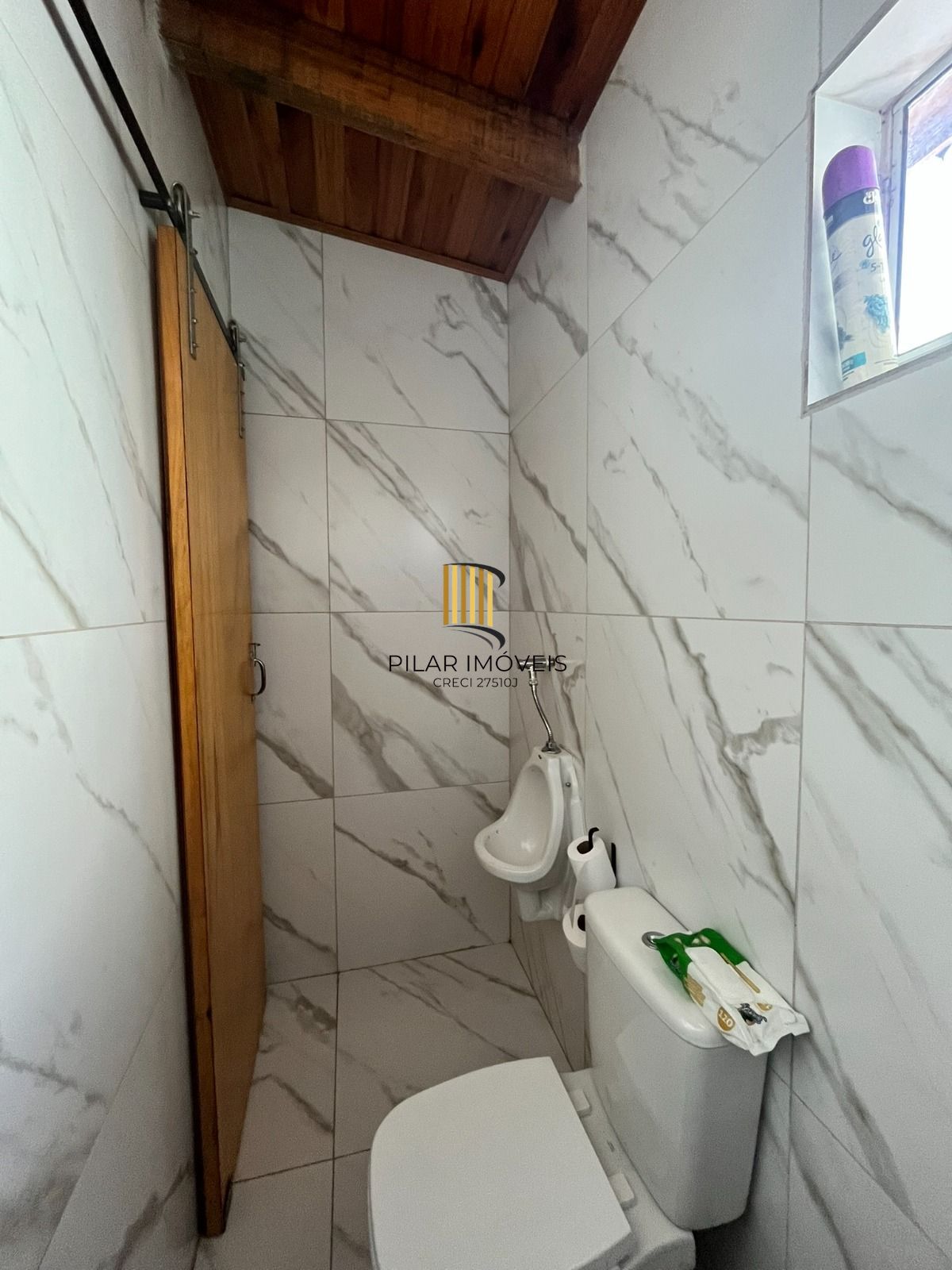 Casa 3 dormitorios com amplo patio