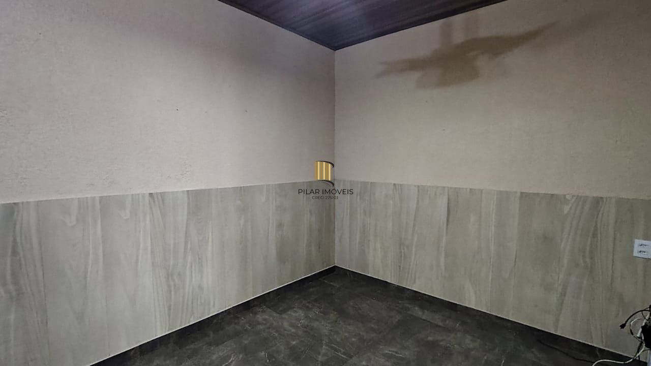 Casa com 2 quartos à venda