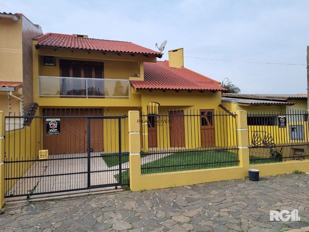 Casa 4 dormitórios no bairro Ermo