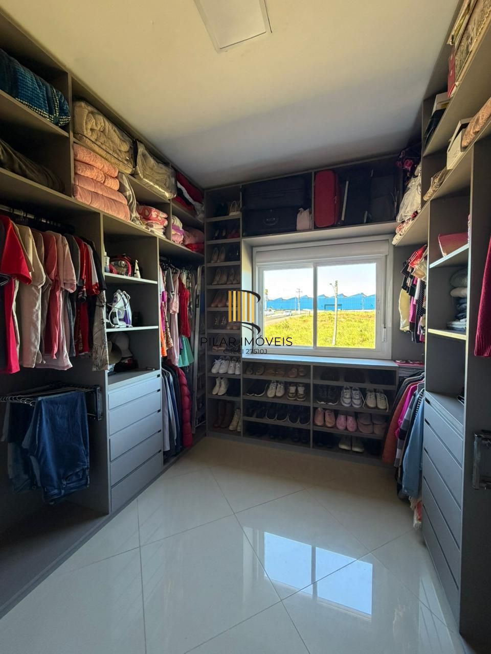 Linda casa 3 dormitorios com 1 suite