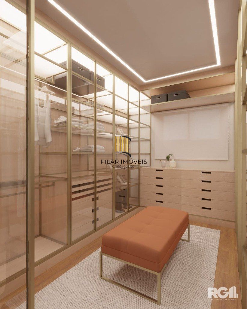 Casa com 3 Suites em Alphaville