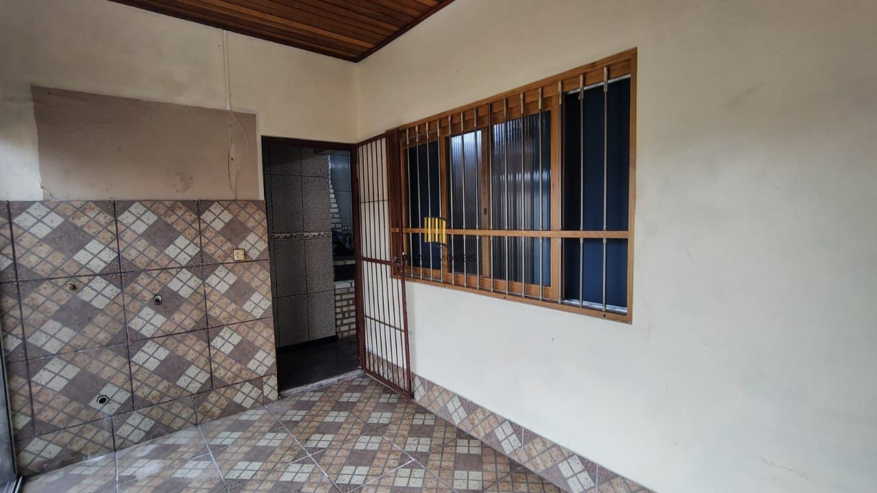 Casa com 2 quartos à venda