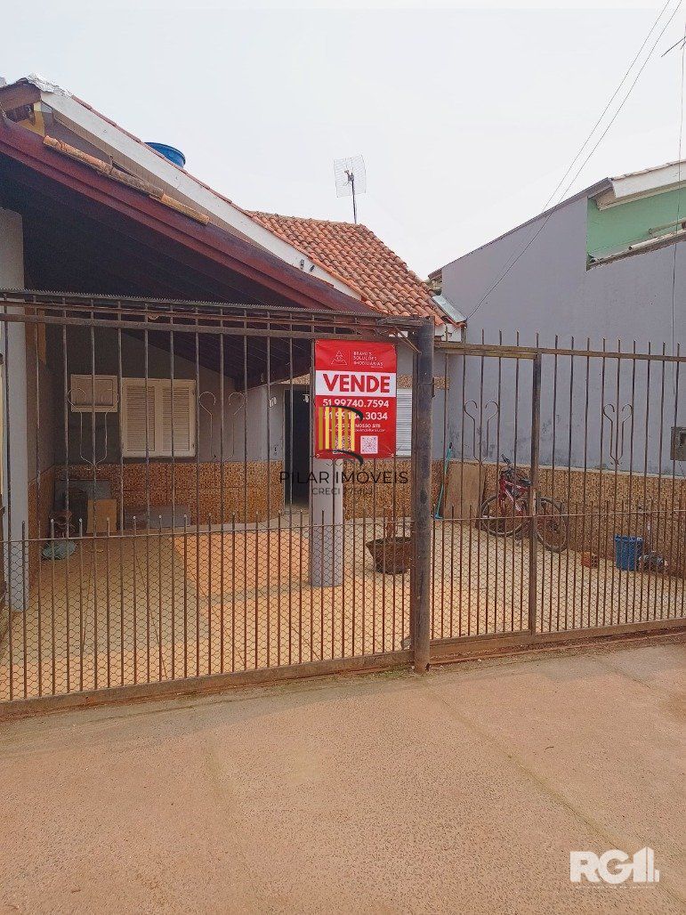Sobrado 3 dormitórios no bairro Medianeira - Pilar Imóveis