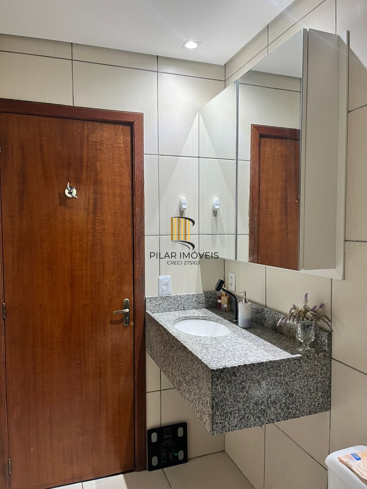 Casa 3 dormitorios com amplo patio