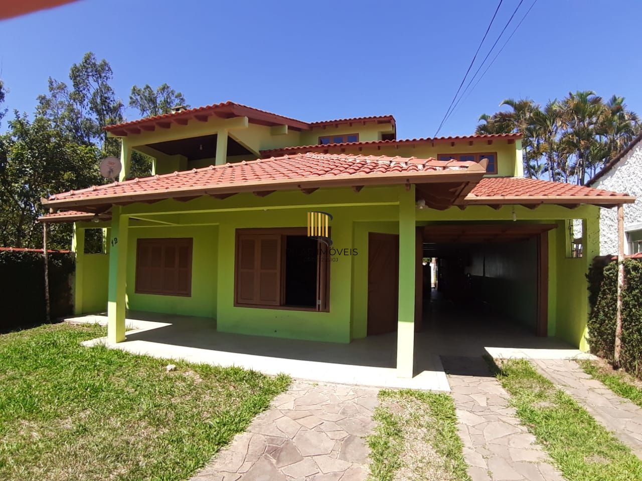 Casa com 4 dormitorios com 2 suites
