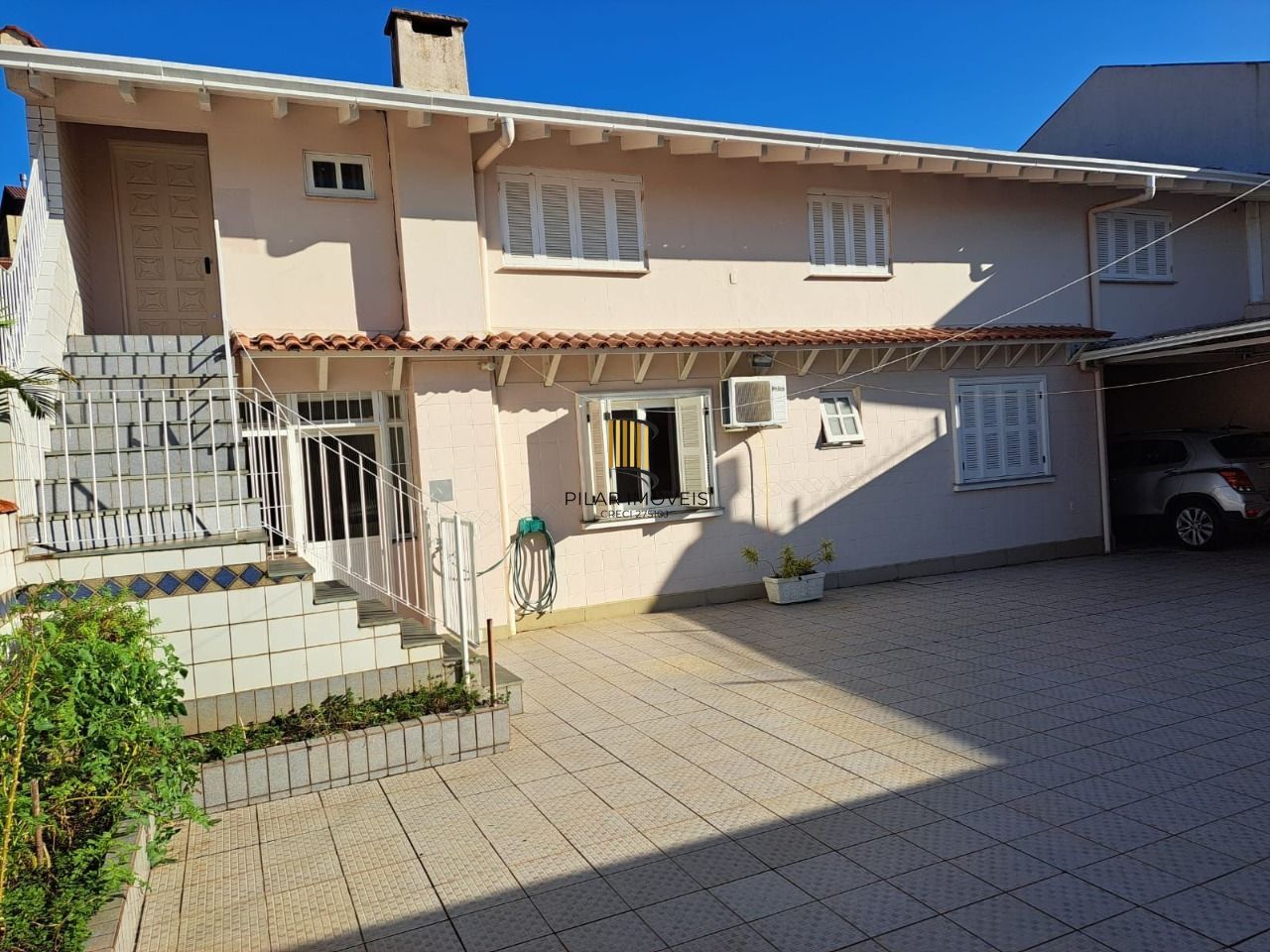 Sobrado 4 dormitorios com Excelente localização