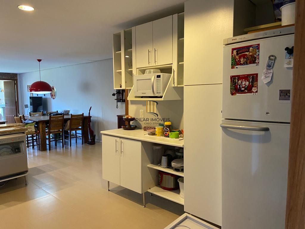 Casa 3 dormitórios no bairro Parque 35