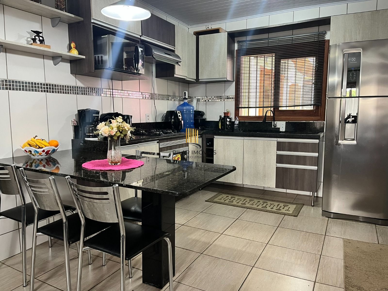 Casa 3 dormitorios com amplo patio