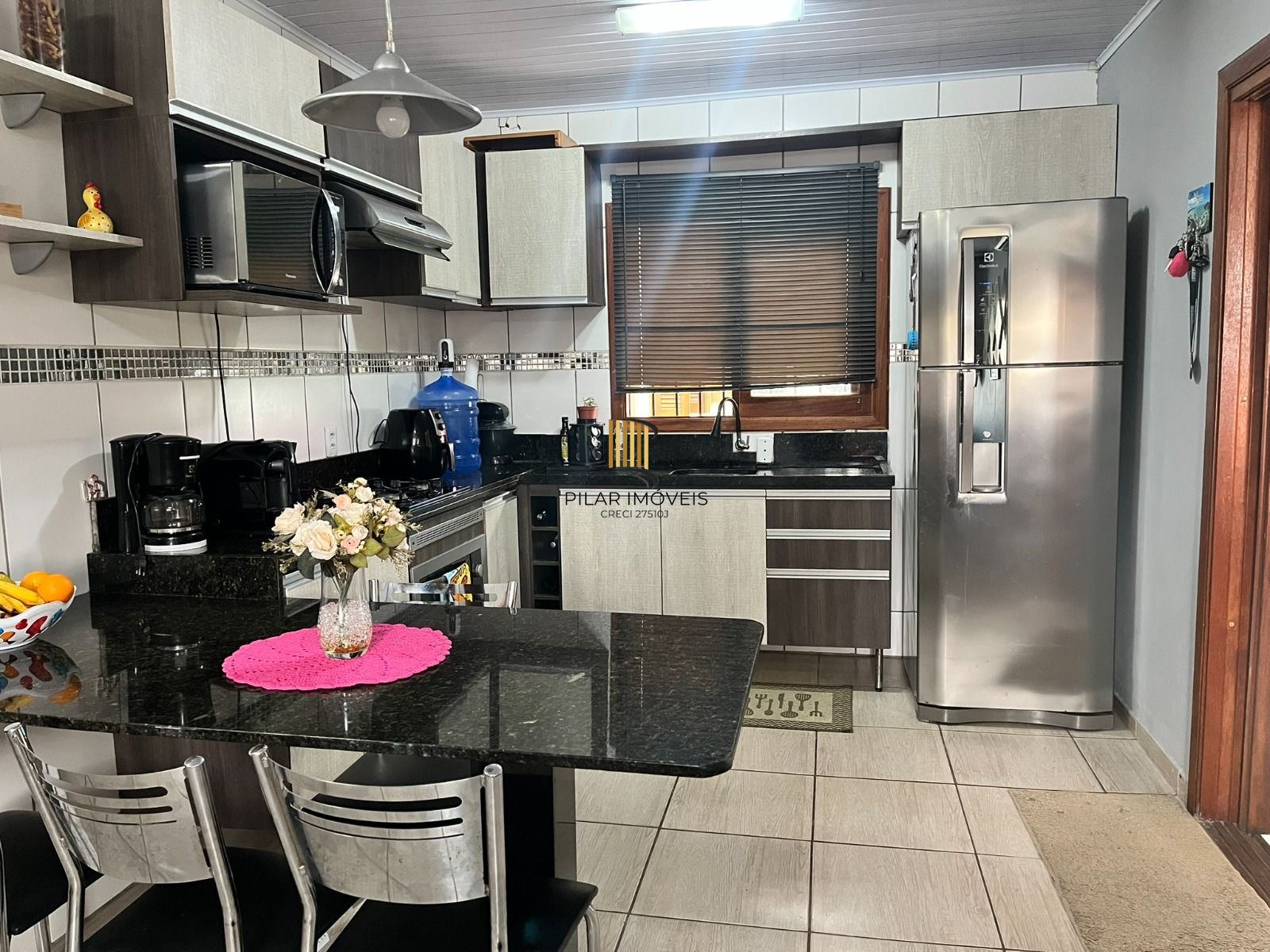 Casa 3 dormitorios com amplo patio