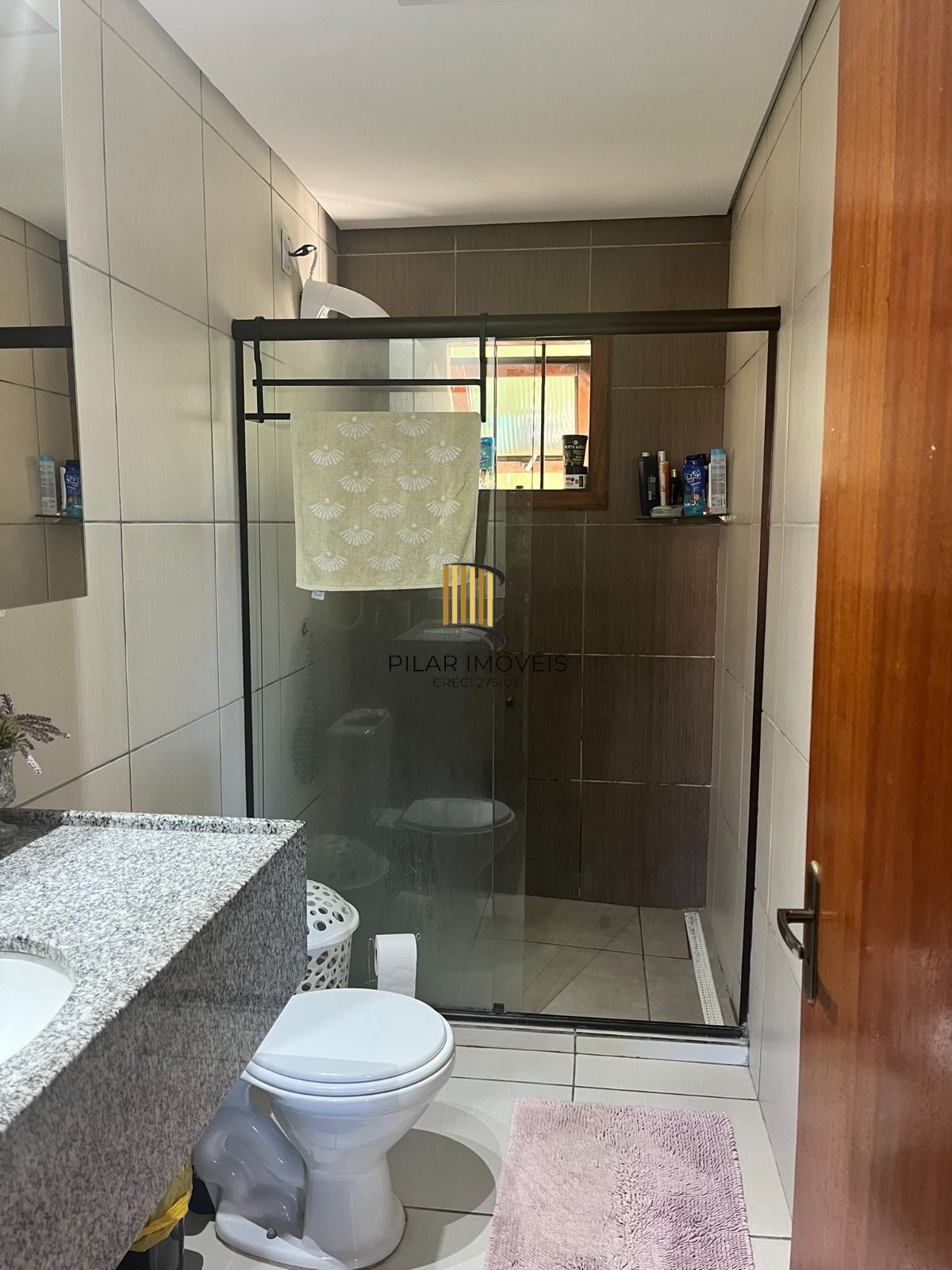 Casa 3 dormitorios com amplo patio