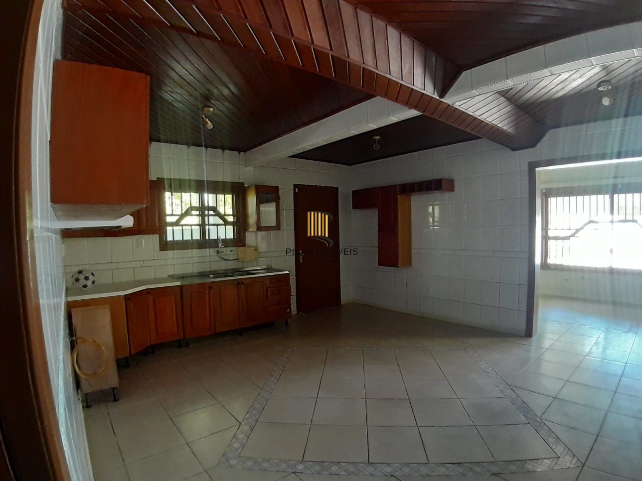 Casa com 4 dormitorios com 2 suites