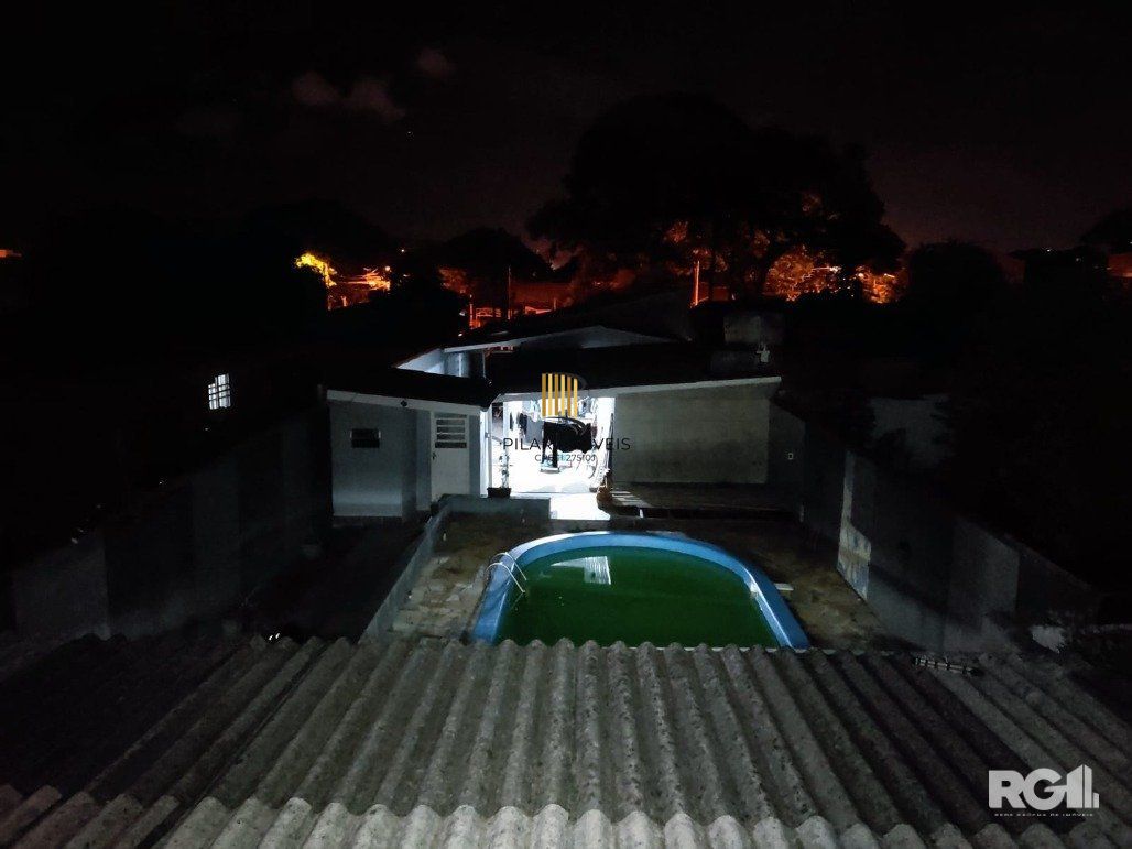 Casa 4 Dormitório(s) Bairro Alegria