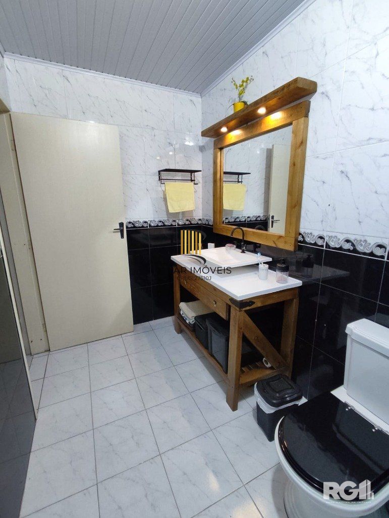 Casa 4 Dormitório(s) Bairro Alegria