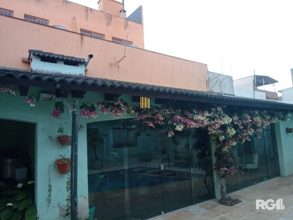 Casa 4 dormitórios no bairro Jardim Itu