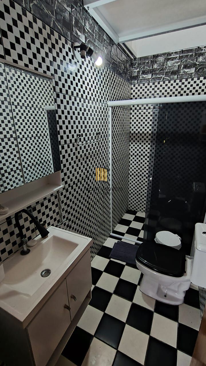 Casa com 2 quartos à venda