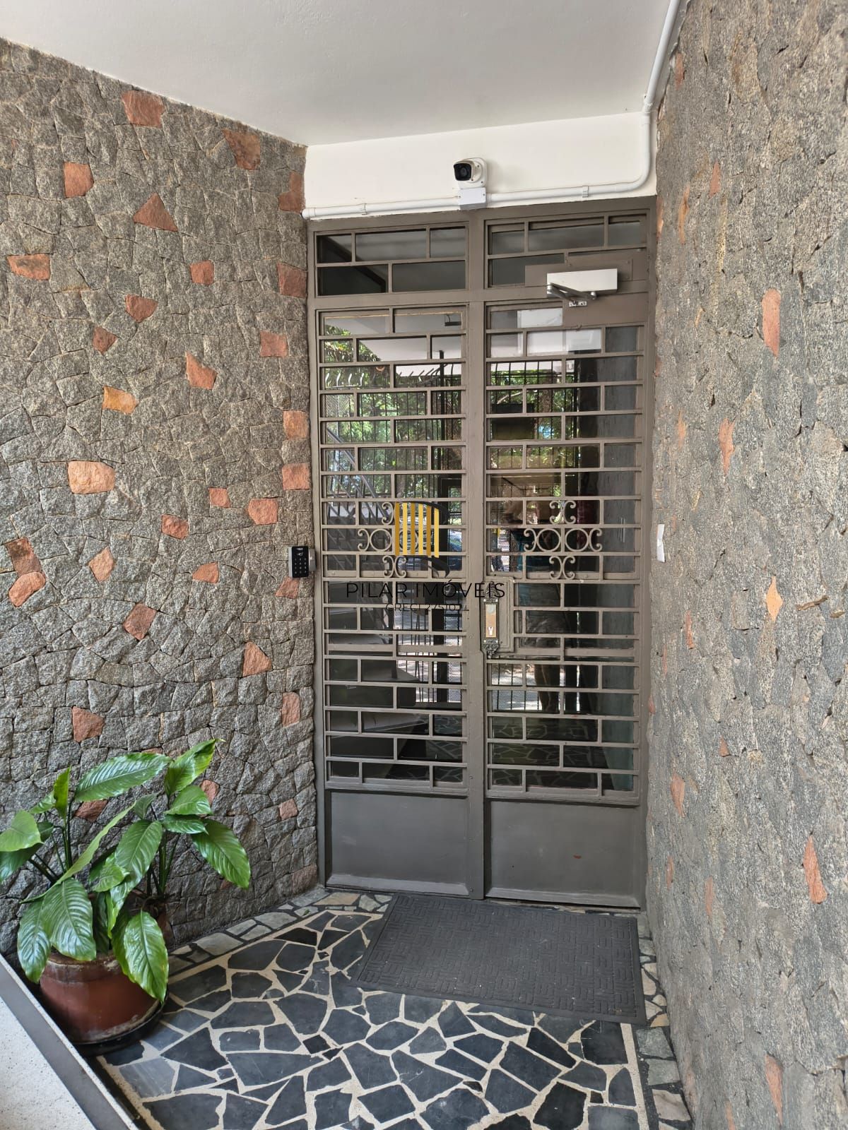 Apartamento 2 dormitórios no bairro Farroupilha