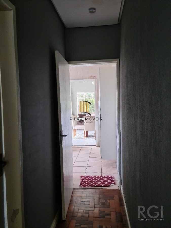 Casa para Venda - 169.98m², 3 dormitórios, 4 vagas - Coronel Aparício Borges