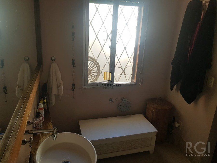 Casa para Venda - 200m², 4 dormitórios, sendo 1 suites, 4 vagas - Santa Tereza