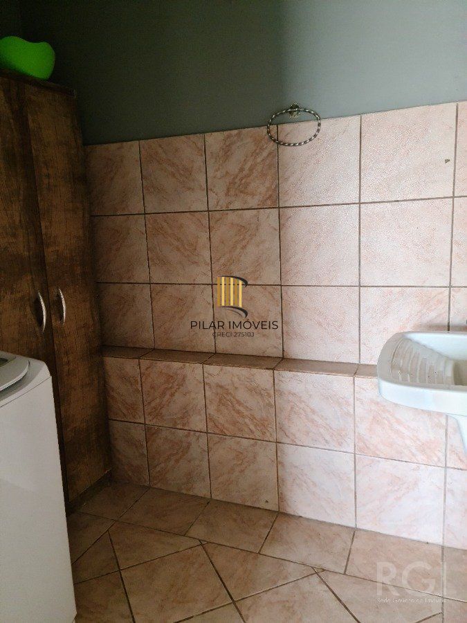 Casa para Venda - 169.98m², 3 dormitórios, 4 vagas - Coronel Aparício Borges