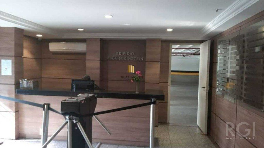 Sala a venda  na Rua Princesa Izabel - Junto ao instituto de Cardiologia  1 vaga - andar alto 